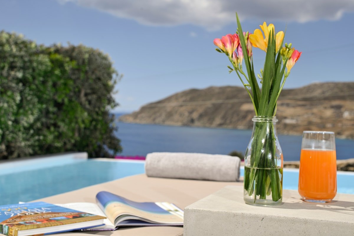 4 beaches walk villa-hot tub byCalypsoSunsetVillas gallery image 3