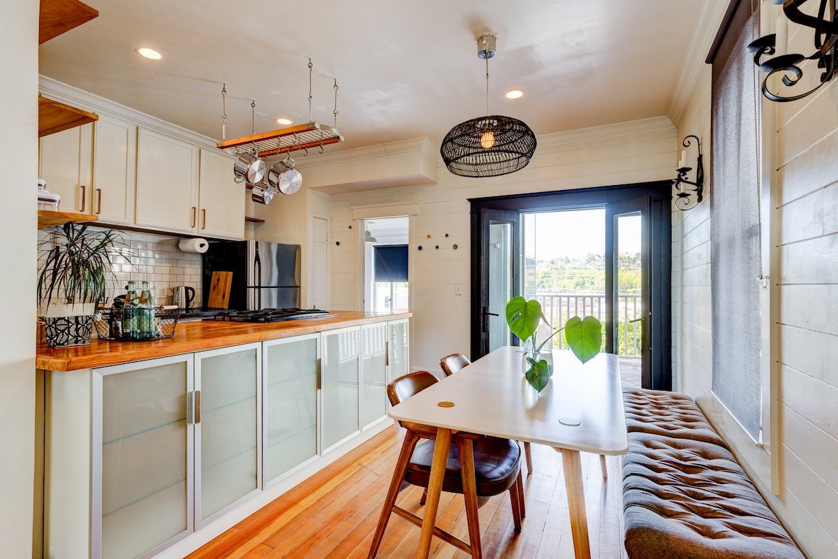 Shining Starlight house Seattle gallery image 3