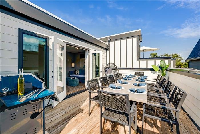 New, Luxury Home| Private Roof Deck