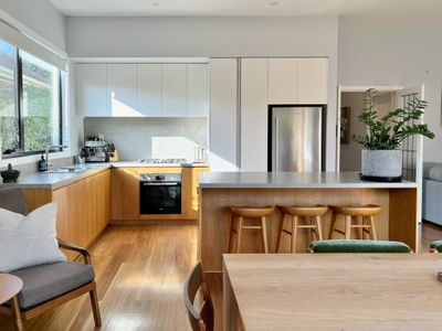 Renovated 3BR Bungalow, Near Train & Market