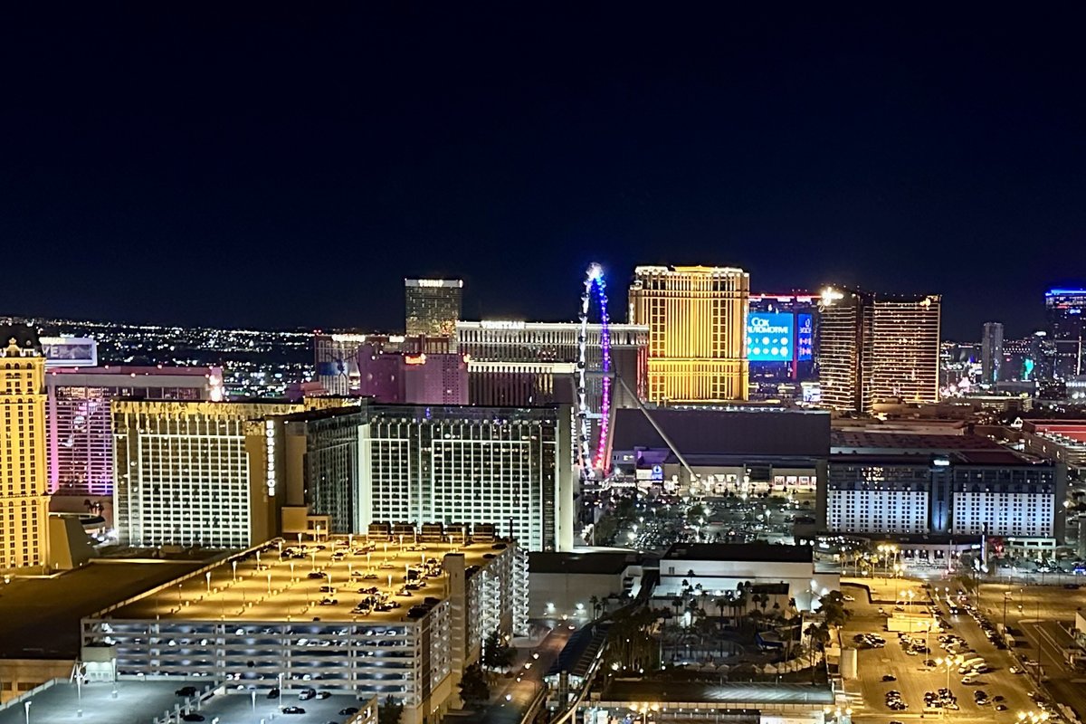 MGM Signature 2BR2BA PH strip View No Resort Fee