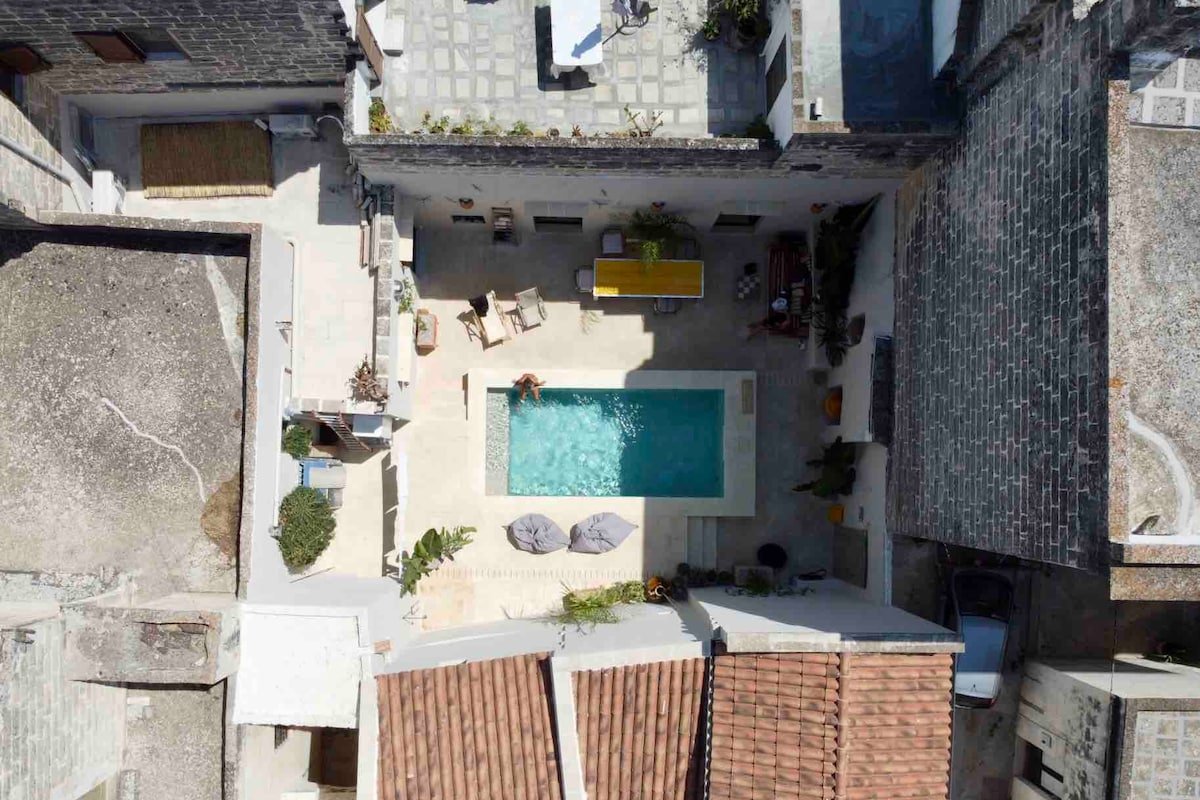 Corte Zuccaro, private pool, and courtyard gallery image 4