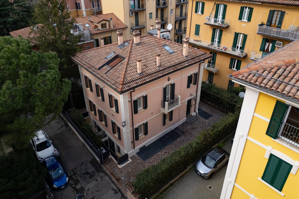 Villa Bottrigari-5 Appartamenti gallery image 2