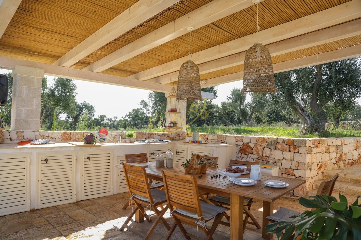 TD Trulli di Carole Renovated Trulli with Pool gallery image 3