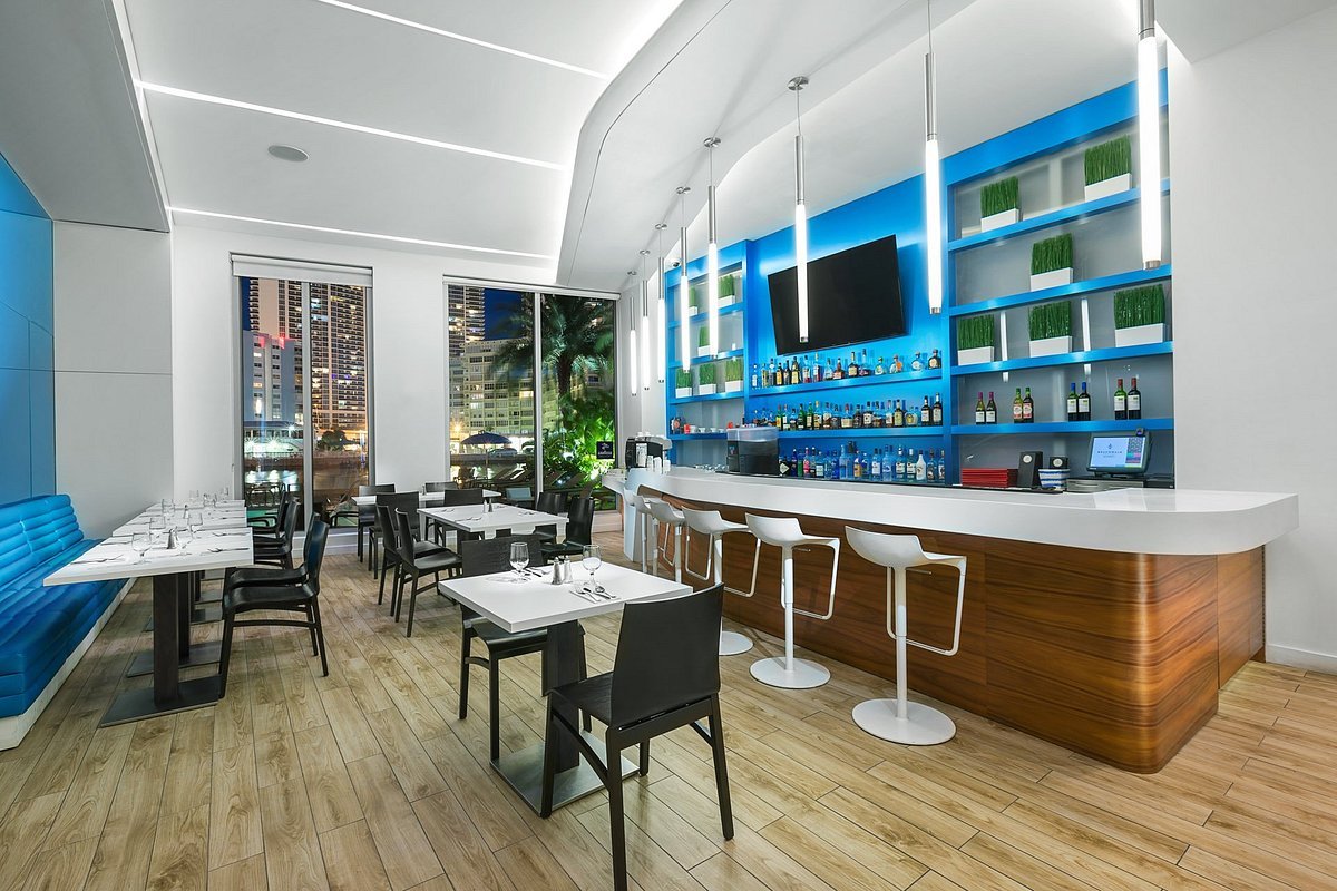 Luxury Modern Penthouse, 2 Private Terraces, Pool gallery image 5