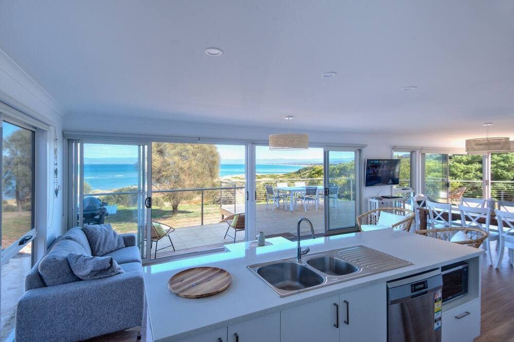 Sandbar Beach House gallery image 5