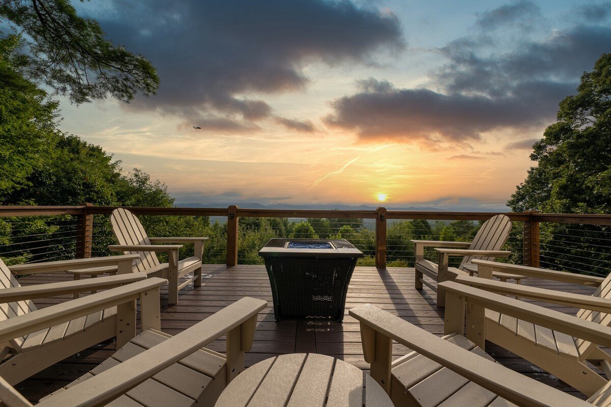 Mountain Views + Biltmore Pass | Pet-Friendly Gem gallery image 2