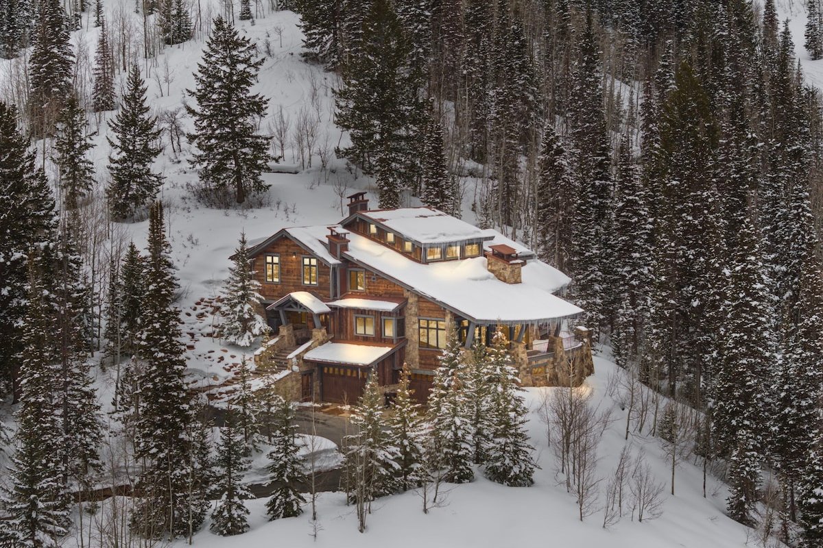 Ski-in luxe chalet – perfect holiday stay deal