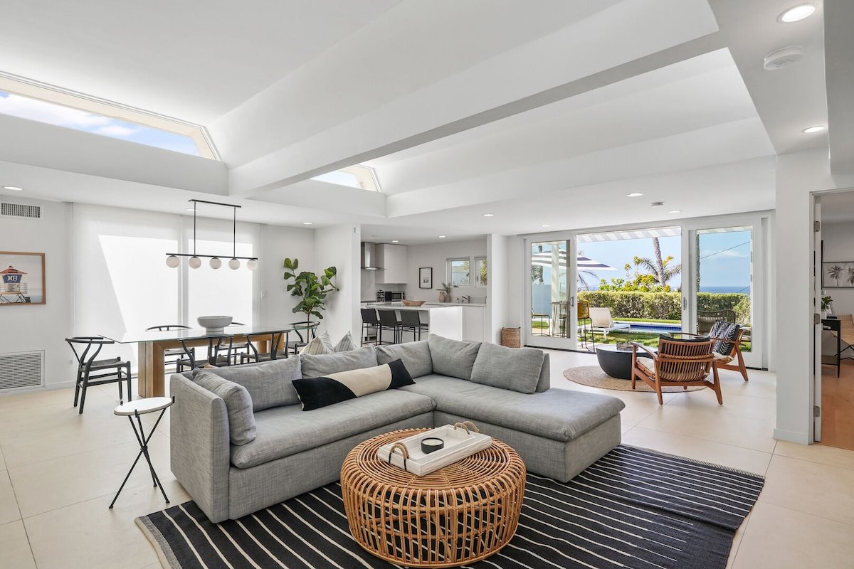 Birdrock Paradise w/ Private Pool/Spa, AC & Yard gallery image 5