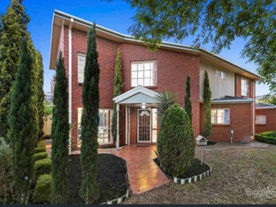 Kallara House – Awesome Movie Room!