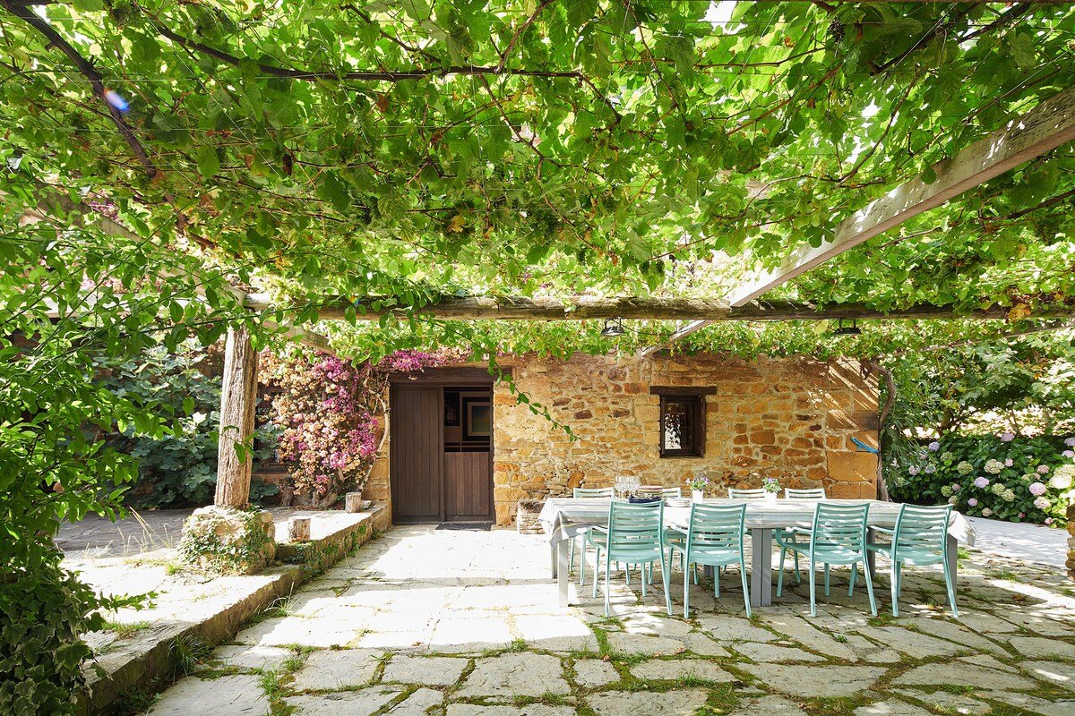 Charming House In An Unsurpassed Environment gallery image 3