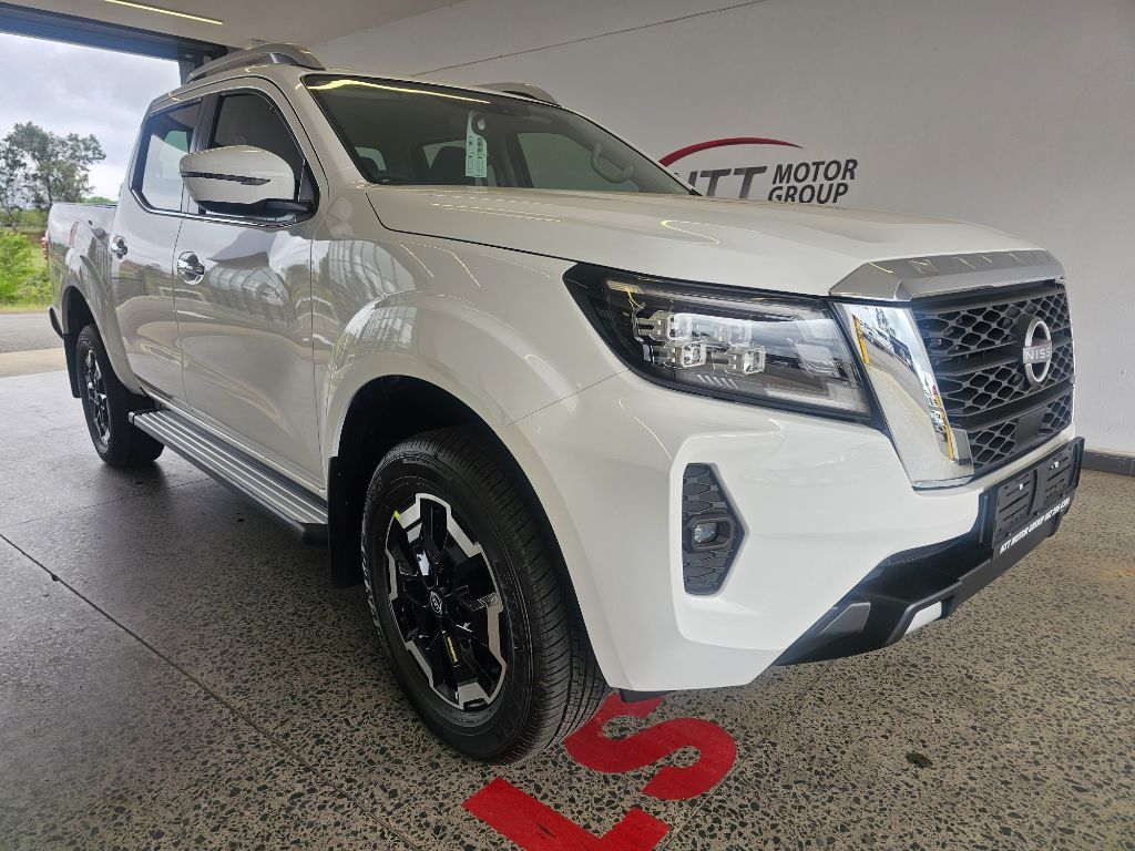 NISSAN NAVARA 2.5D LE 4X2 AT D C P U for Sale in South Africa