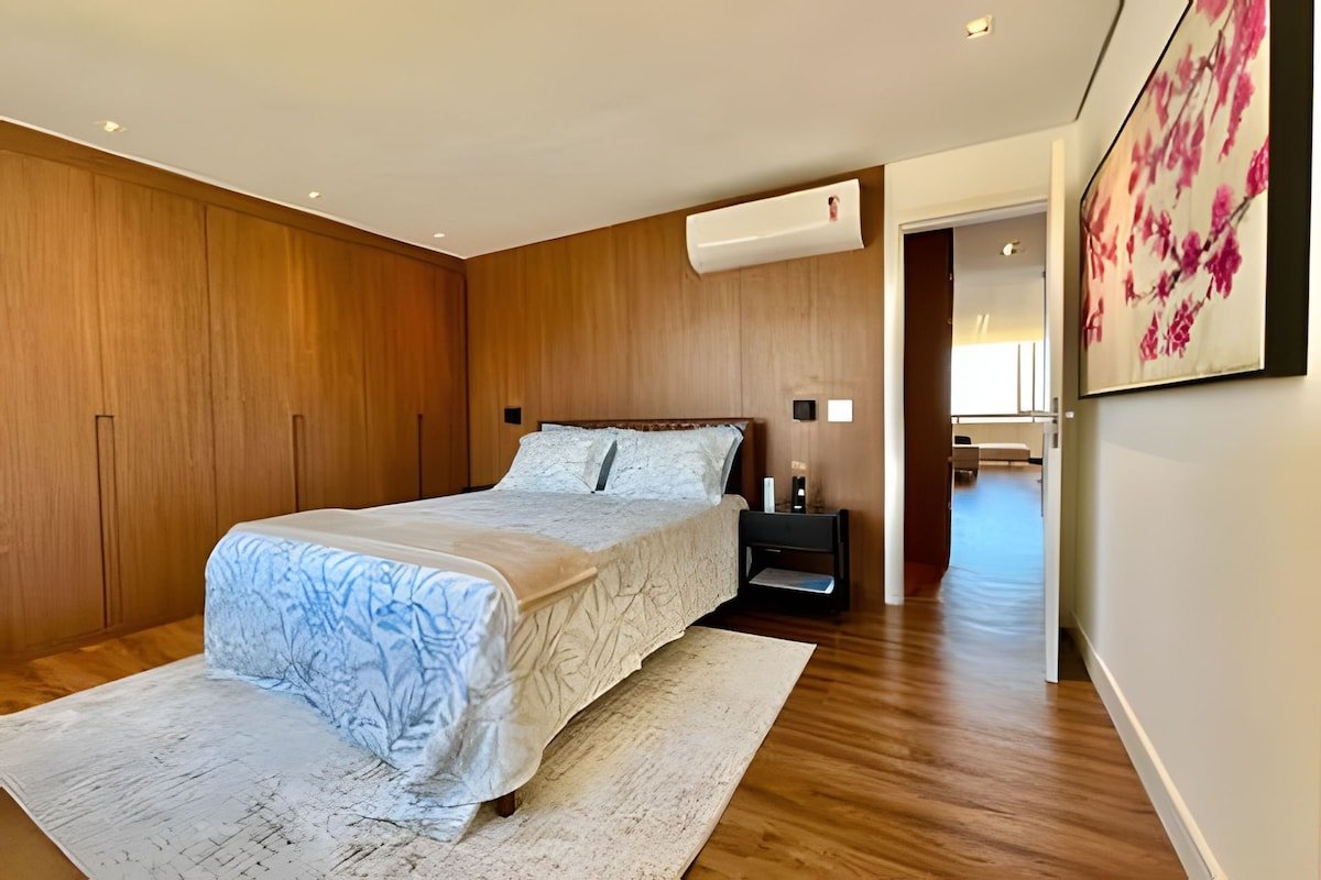 A Masterpiece: Sea & Christ View gallery image 4