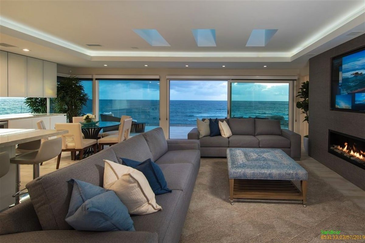 Sea Glass La Jolla | 3BR Oceanfront Retreat gallery image 3