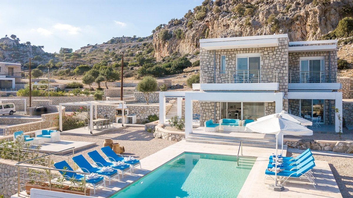 Luxury Villa Horizontes w. heated Private Pool gallery image 3