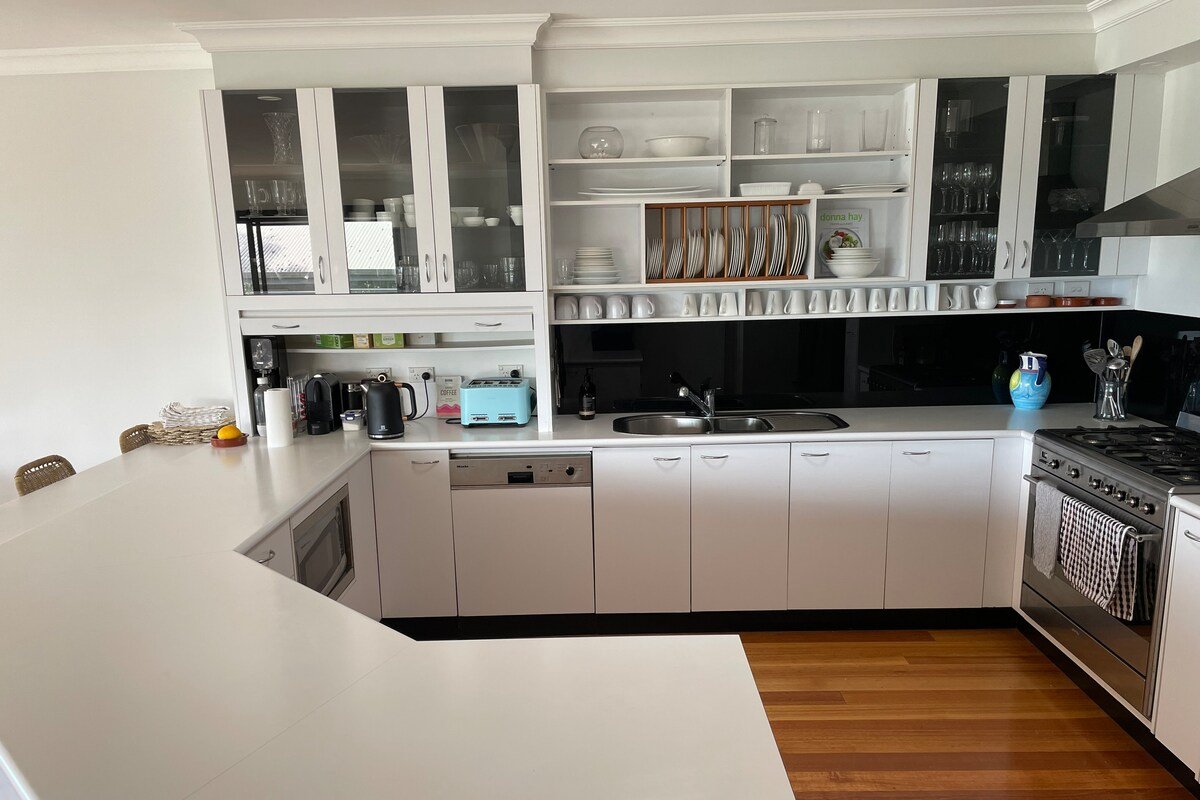 Wave House Two gallery image 5