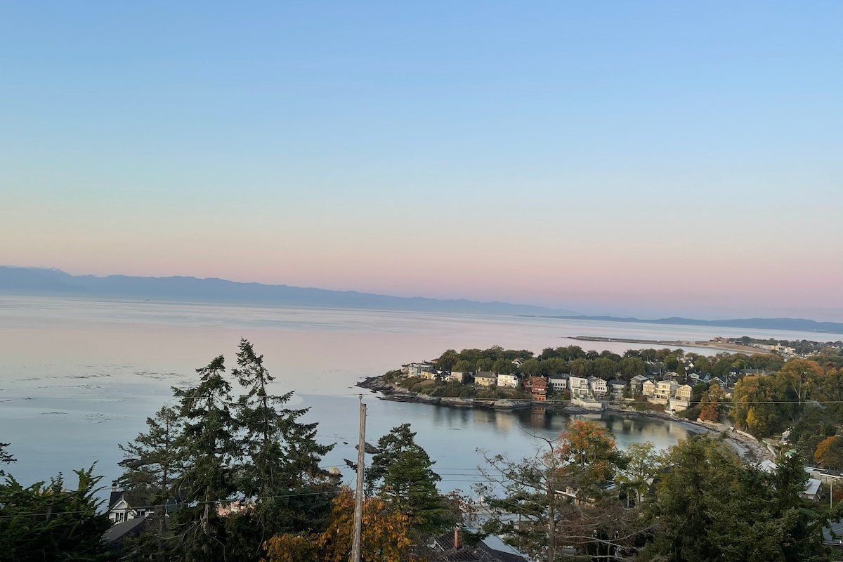 Entire Retreat- 4 beds 2 Bath, Kitchen gallery image 4