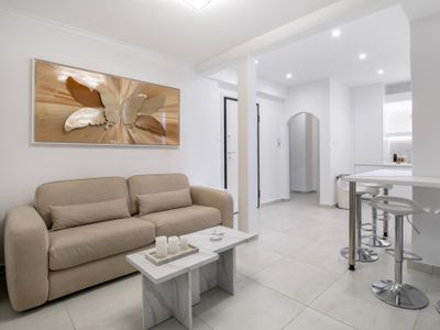 Acropolis Museum Apartment by A&A Residencies