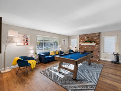 Remodeled Home w/ Pool Table, King Bed, Parking