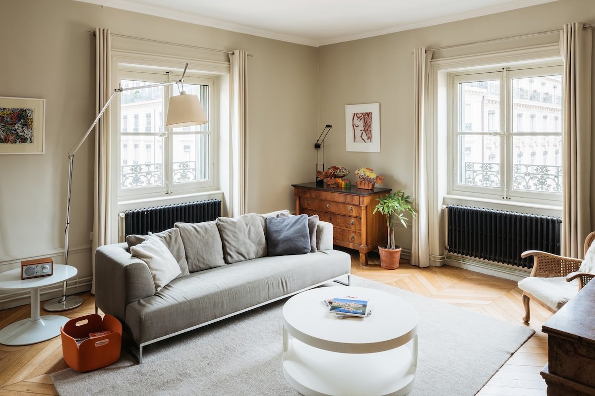 Beautiful Duplex Place d’Ainay/Bellecour 160 m² gallery image 2