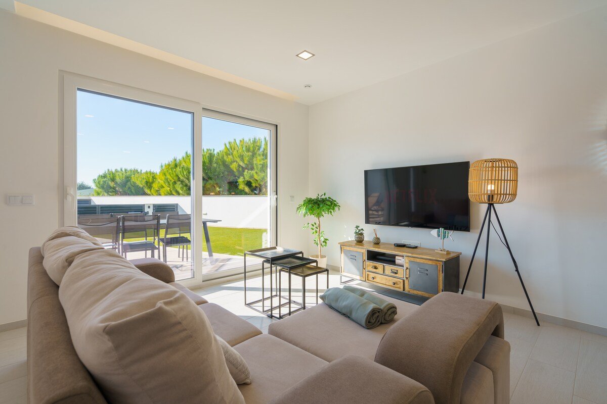 Villa Beach & Friends with ocean view gallery image 4