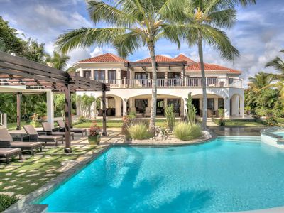 Arrecife 23 – Luxe Escape with Dazzling Golf Views