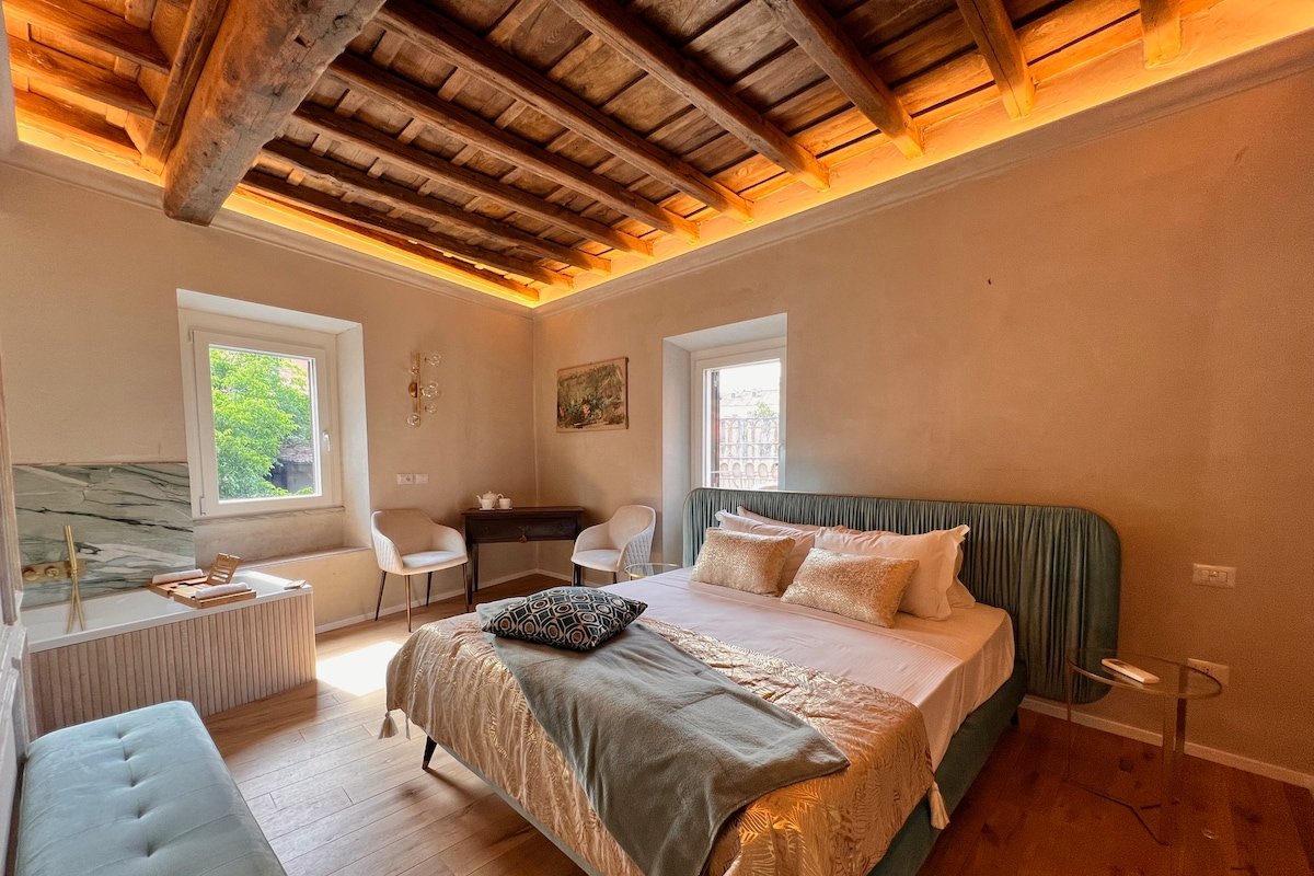 Trastevere’s Stairway gallery image 2