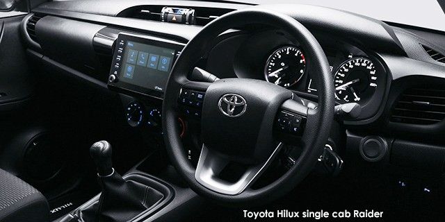 TOYOTA HILUX 2.8 GD-6 RAIDER 4X4 A/T P/U S/C - 10 