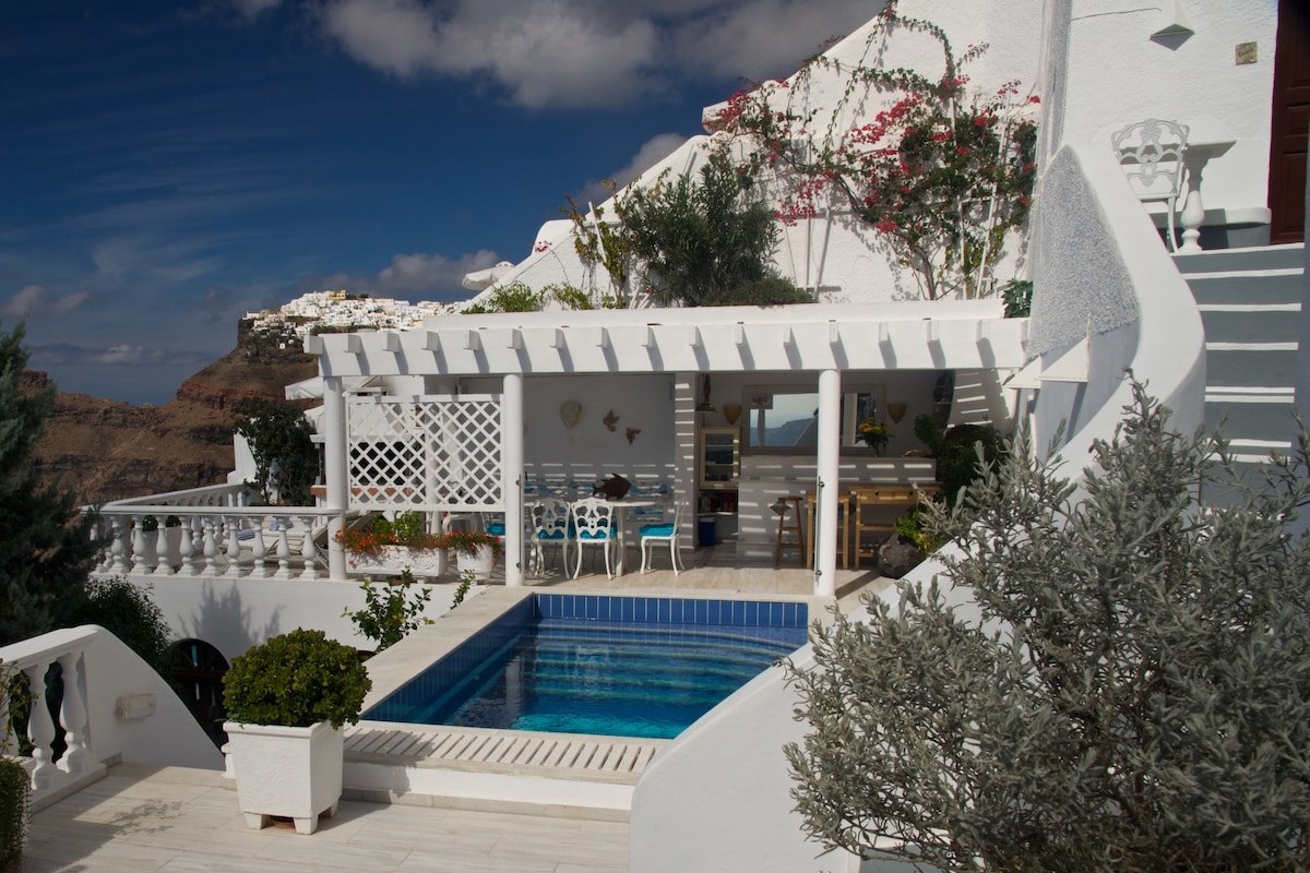 LUXURY PRIVATE VILLA WITH UNIQUE SUNSET VIEW gallery image 5