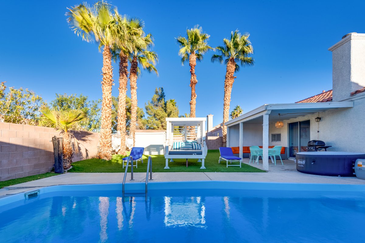 Greek villa 15m strip and airport