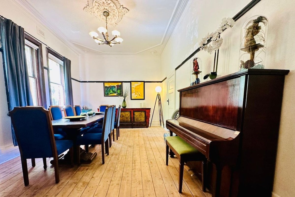 Elwood Eclectic Gem Walk to St Kilda beach gallery image 3