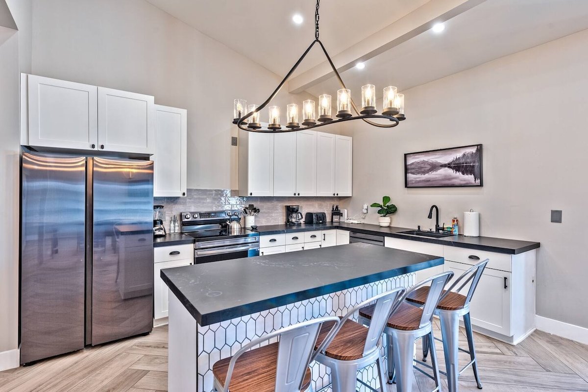 777Rentals – 7BR/4.5BA – Southwest Ranch gallery image 3