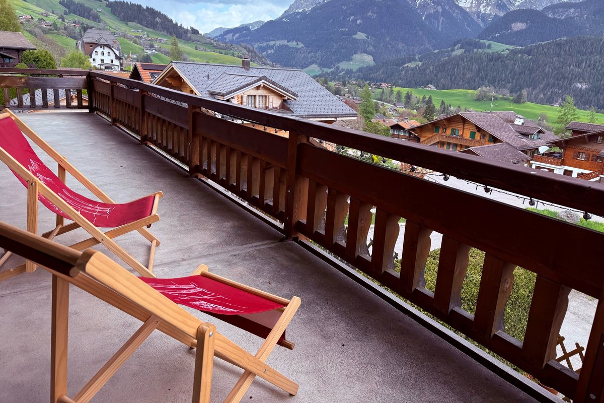 Modern 3 Br Duplex With Huge Panoramic Alps Views