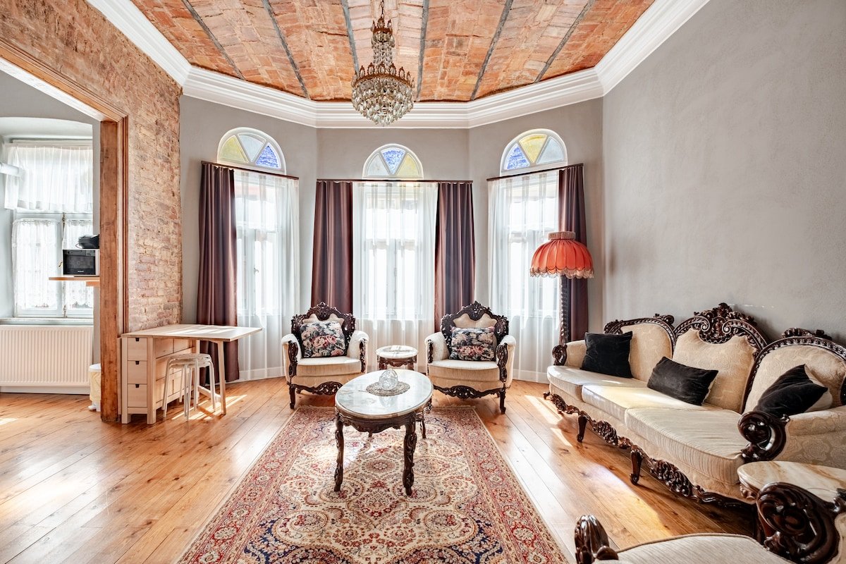 Galata Kulesine 20 adım, aynı binada 2. Ve 3.kat gallery image 3