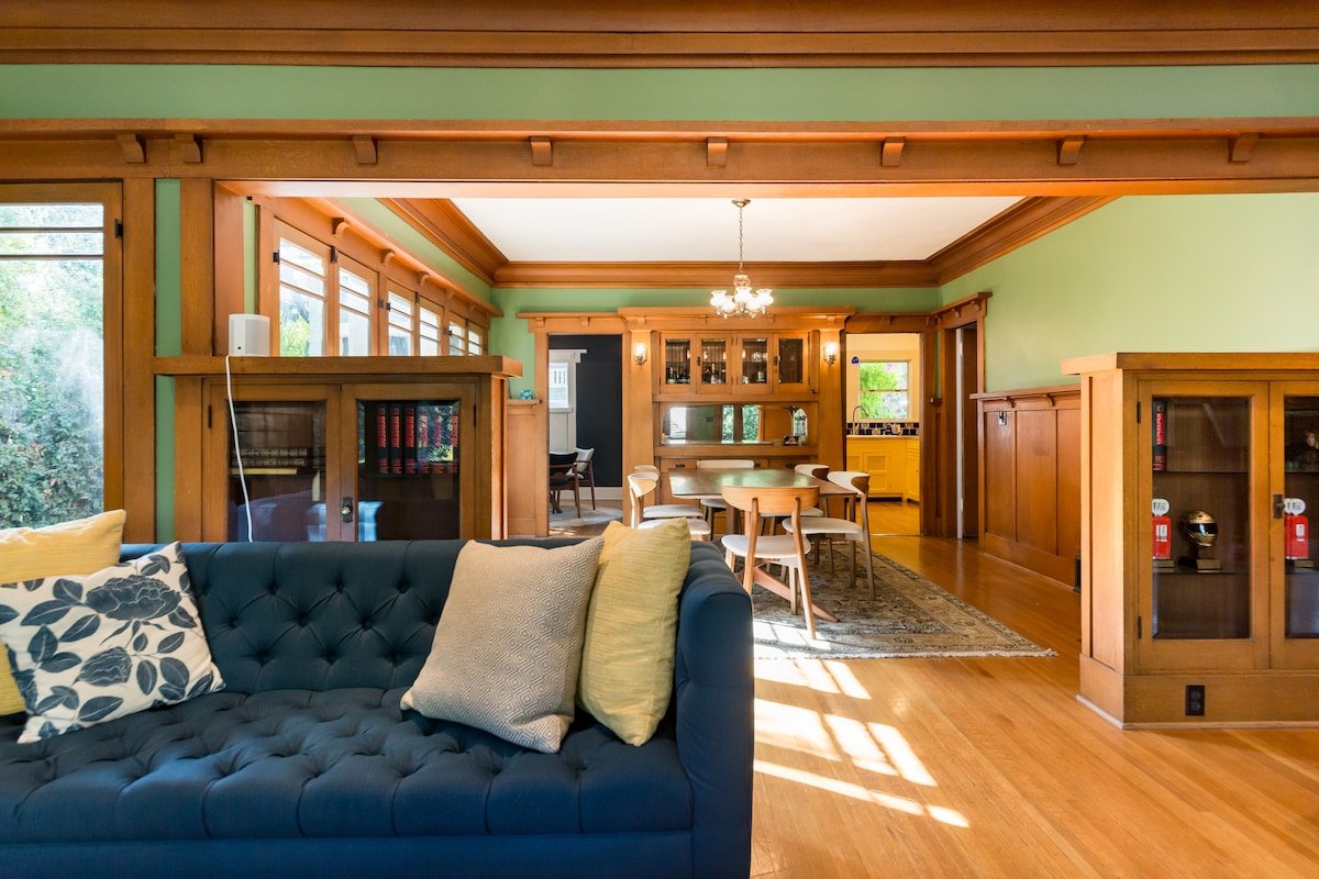 Gorgeous Private Two Story Craftsman w/ Patios gallery image 5