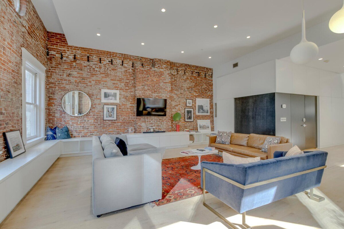 Meyer Loft | Iconic & Historic | Walkable Downtown gallery image 3