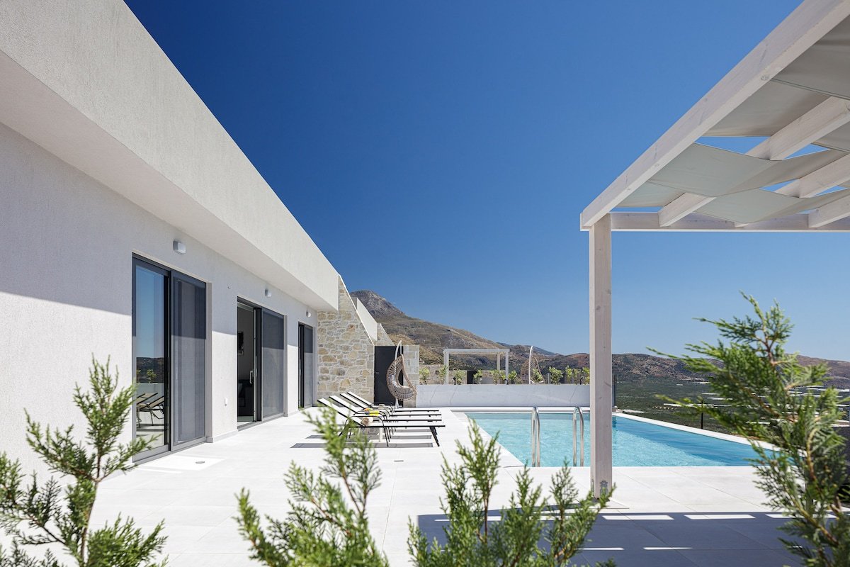 Villa Niso, Private pool, Sea view, Luxury, Quiet gallery image 2