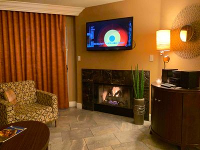 Amazing RESORT CENTER-STRIP!! COVID-Sanitized.