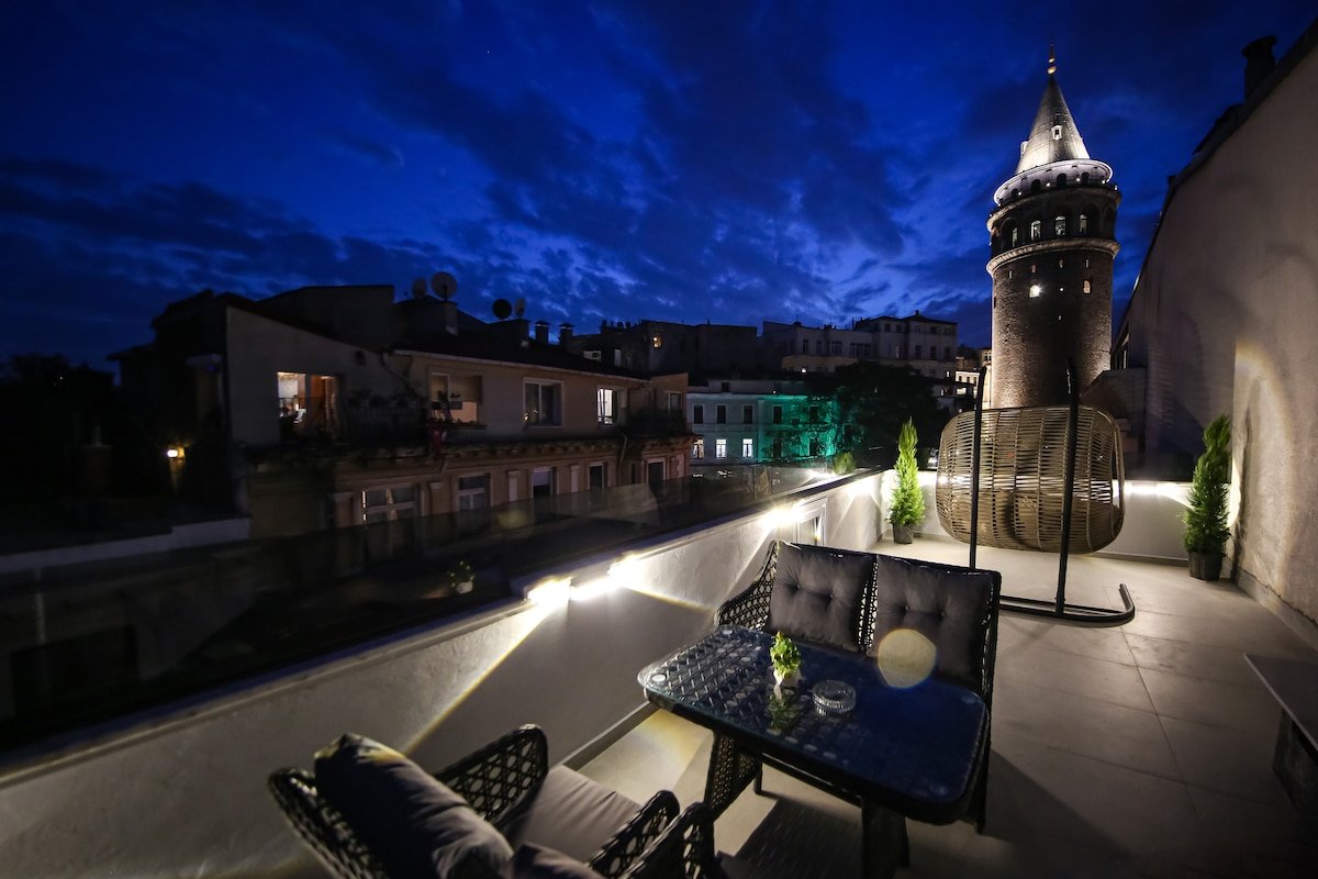 Galata Tower and Bosphorus view gallery image 3