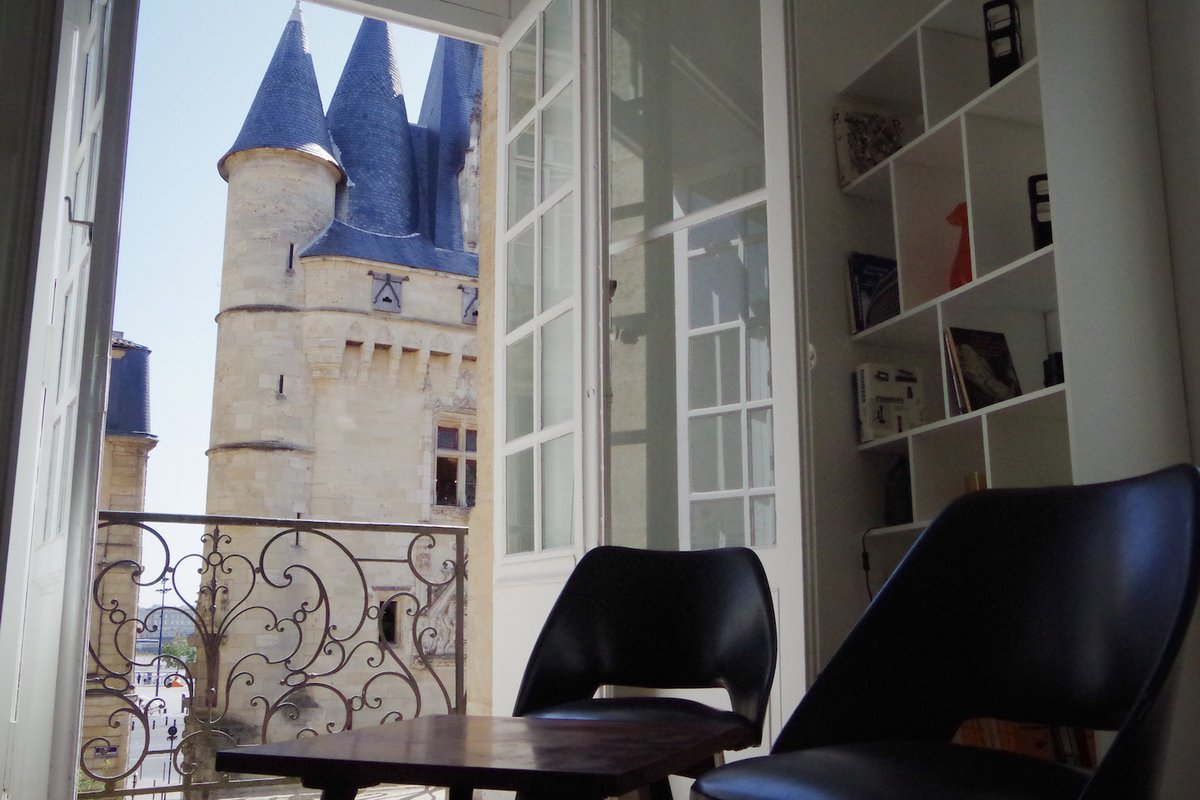 Place du Palais – Centre historique – Grand balcon