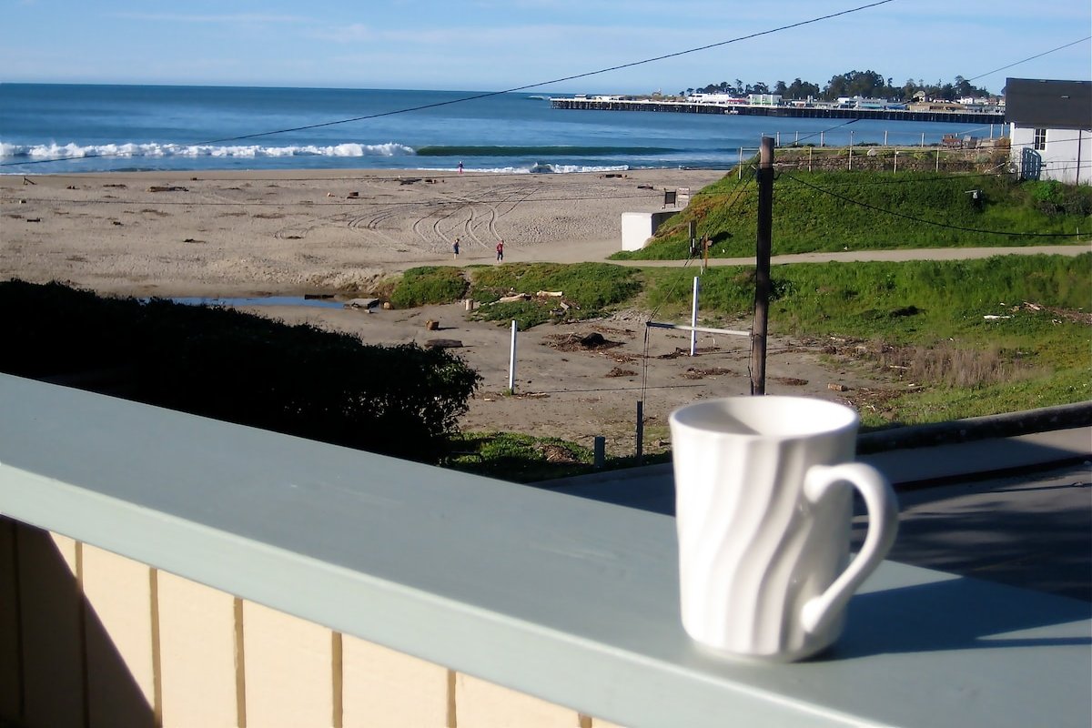 Castle Beach Retreat gallery image 2