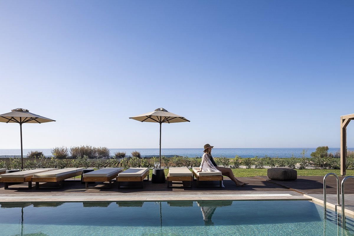 Coastal Villa Aya: Minimalist Elegance by etouri