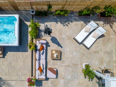 [Historic Centre] – Luxury Penthouse with Pool