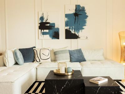 Champagne Sea View Apartment by BiNoBi!