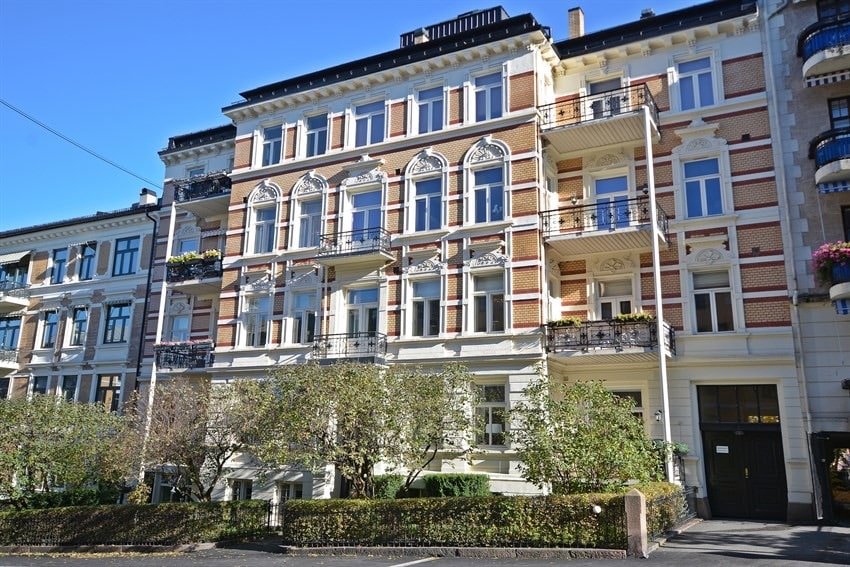 Beautiful apartment in the embassy area. gallery image 3