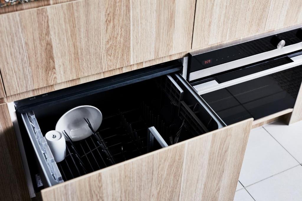 2 Bedroom Terrace Apartment@ Lanbruk Richmond Hill gallery image 4