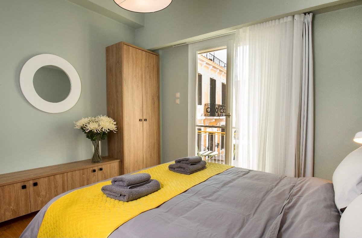 A COZY APARTMENT HUGGING THE ACROPOLIS HILL gallery image 4