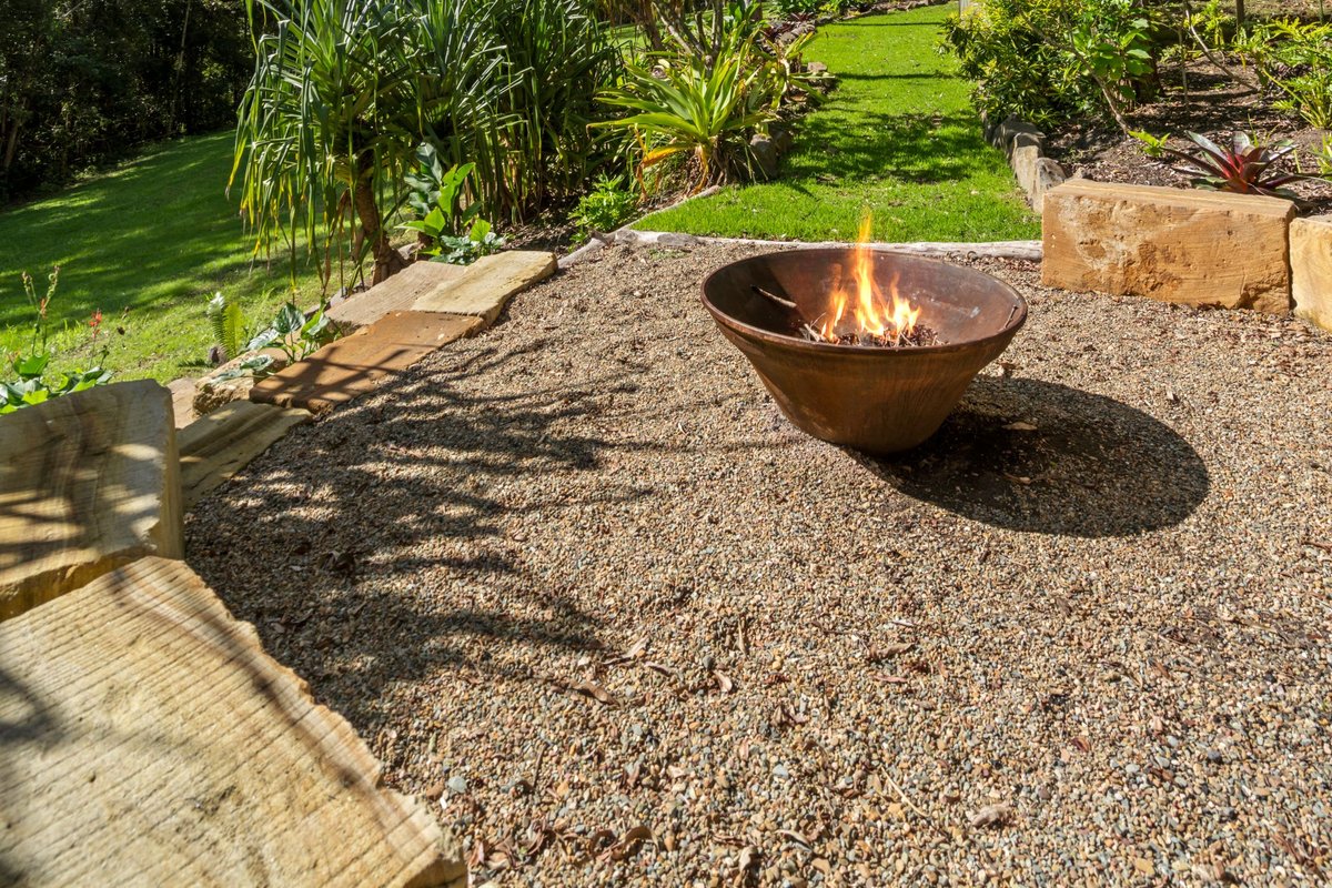 Noosa Hinterland: Spacious, BBQ, firepit, & pool