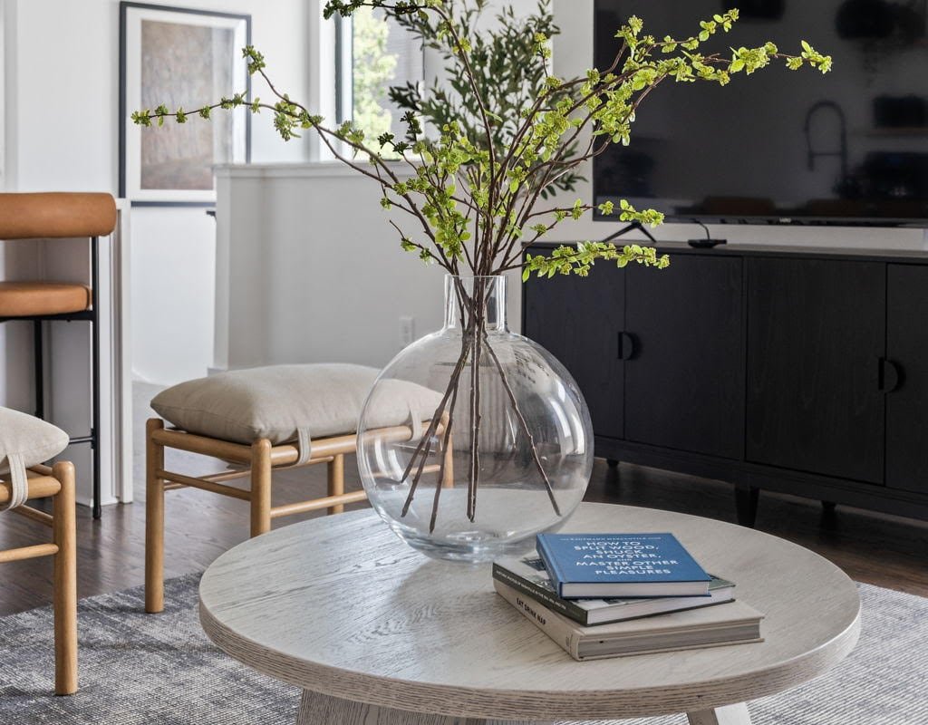 Luxe & Bright! W/ Rooftop Hot-tub & Skyline View! gallery image 5