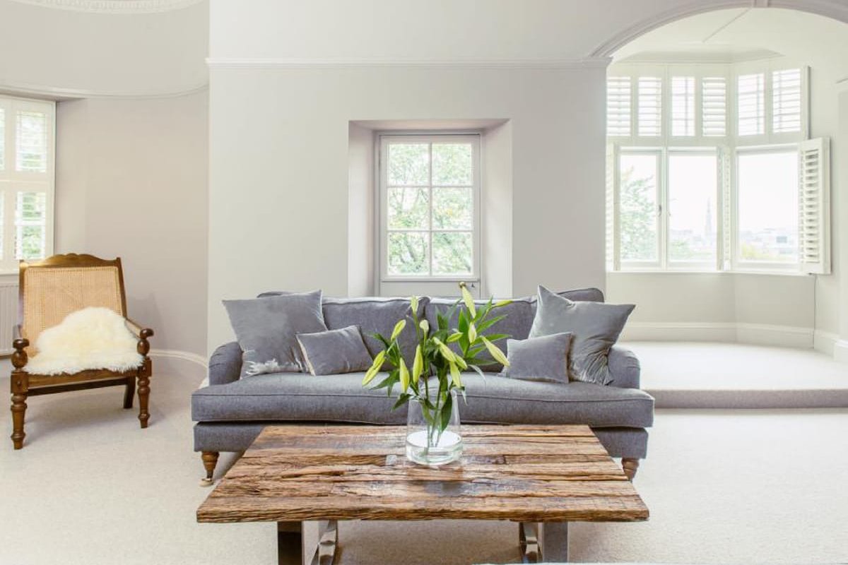 Luxury 4-BR Apt Next To Castle – Ramsay Garden gallery image 2